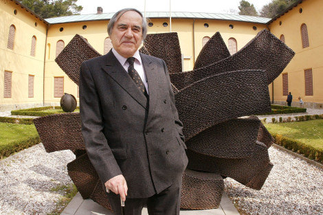 Gallery of Dusan Dzamonja