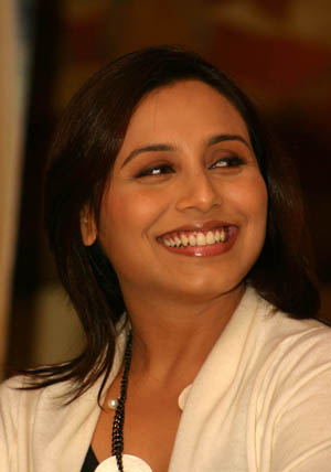 Wife: Payal Khanna 