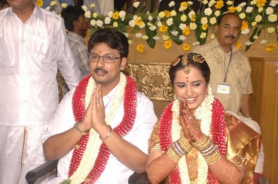 Wife: Anusha Azhagiri