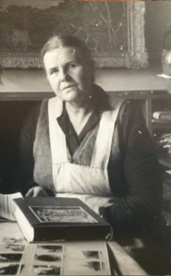 Sister: Marianne Davidovna Burliuk