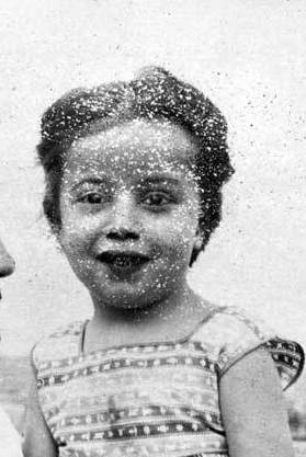child: Mercedes Vicente