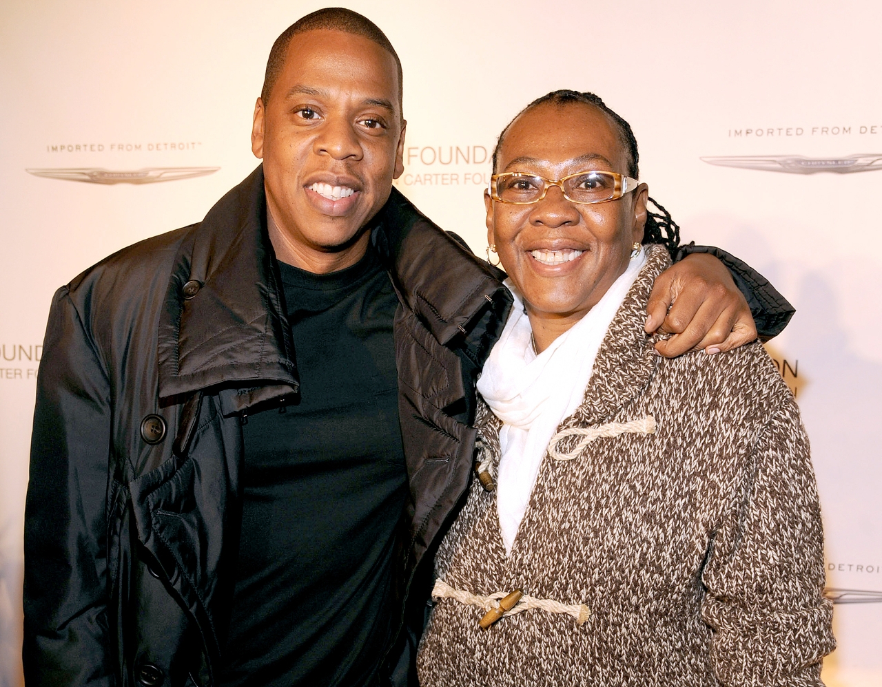Mother: Gloria Carter