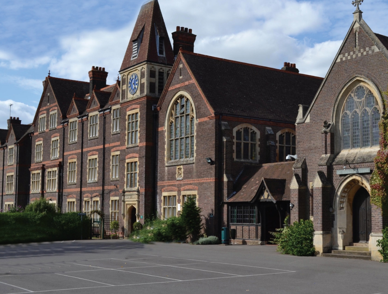 Education period of Patrick Heron in St George\'s School, Harpenden