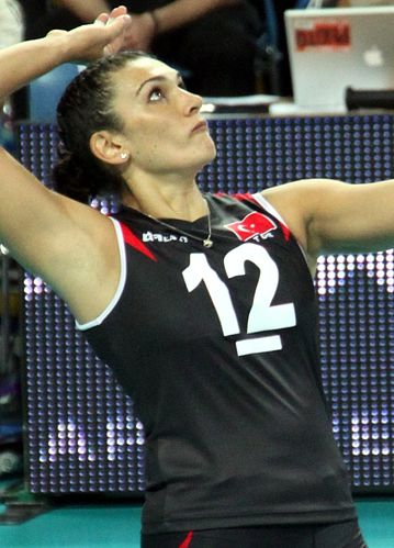 Esra Gumus
