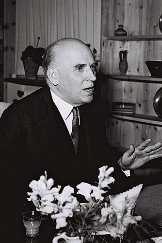 Edward Lawson