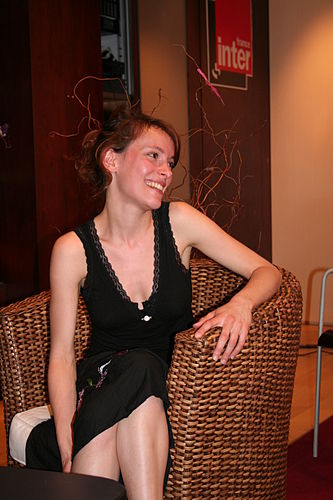 Emily Loizeau