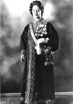 Farrokhroo Parsa