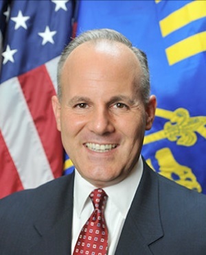 Elan Carr