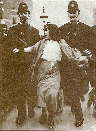 Dora Thewlis