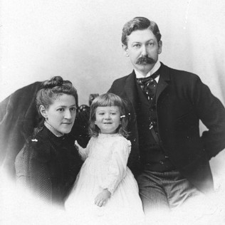 Mother: Sarah Phillips Lovecraft