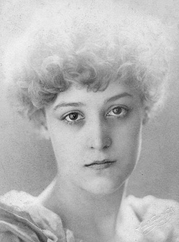 Dorothy Dene