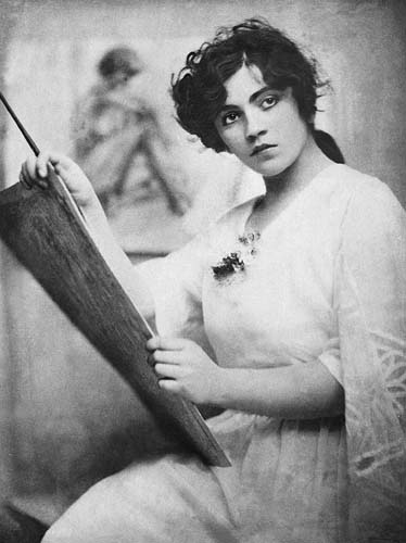 Ella Gombaszogi