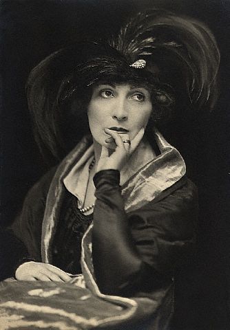 Second wife: Hazel Lavery