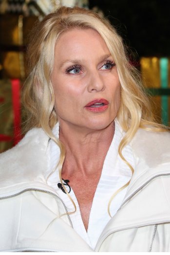 girlfriend: Nicollette Sheridan