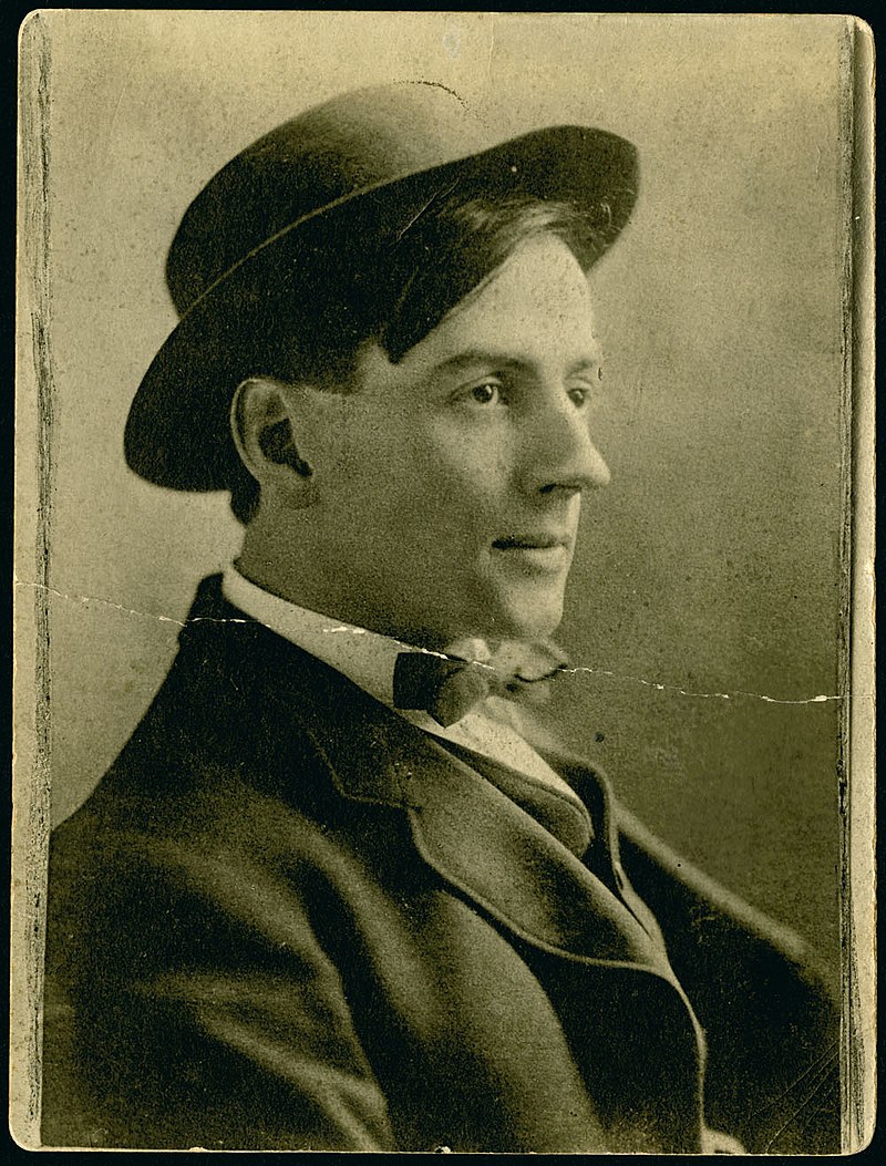 colleague: Tom Thomson