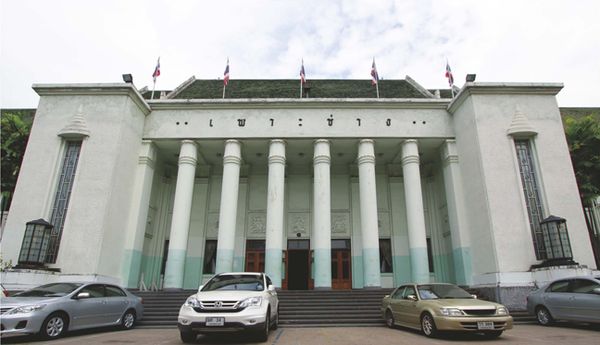 Gallery of Saenkom Chansrinual