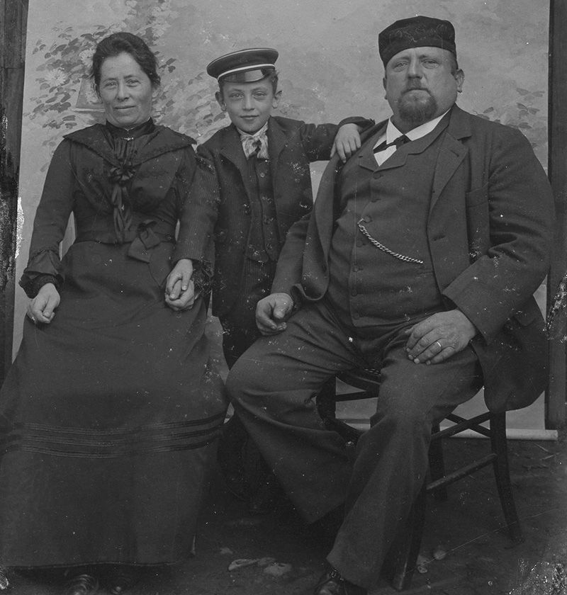 Father: Heinrich Julius Bissier