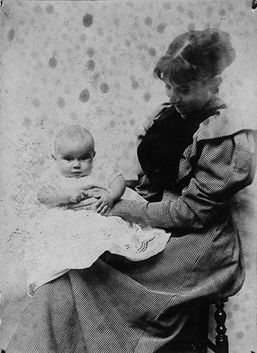 Mother: Mabel Pryde