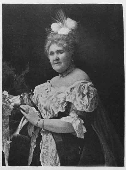 granddaughter : Henrietta Ward