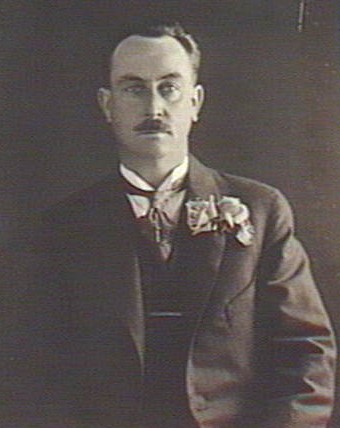 Leslie Hunkin