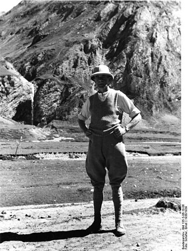 Basil Gould