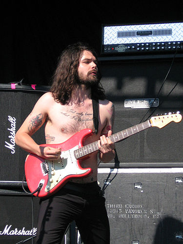 Simon Neil