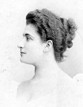 Lucienne Breval