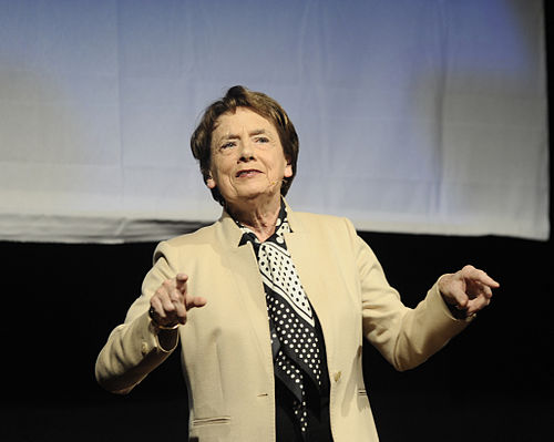 Catherine Lalumière