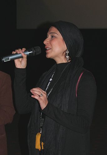 Mona Zandi