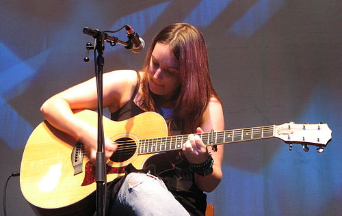Yvonne Lyon