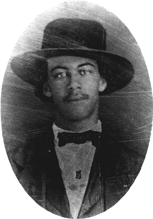 Lewis Leary