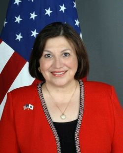 Carmen Lomellin