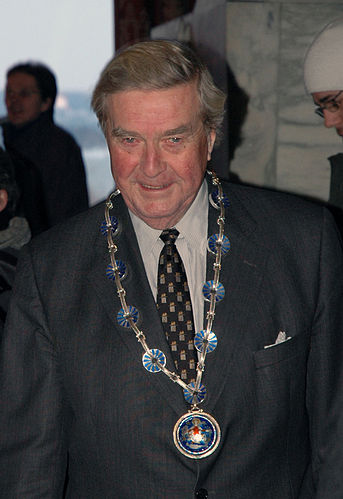 Per DITLEV-SIMONSEN