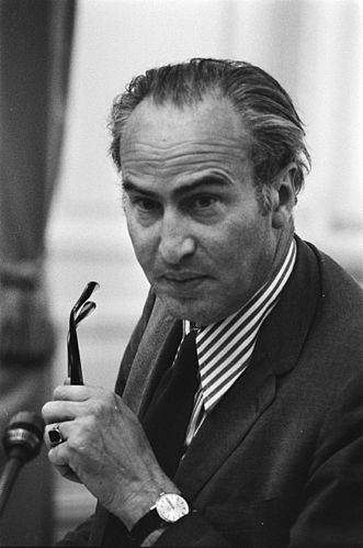 Henk Vredeling
