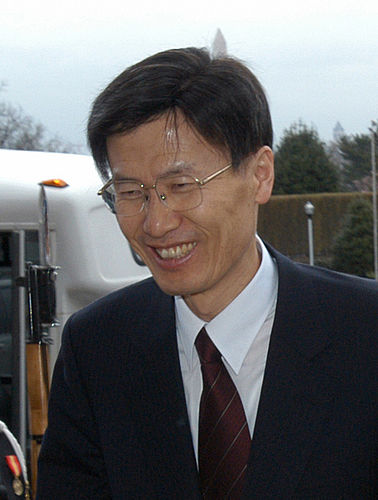 Yoon Young-kwan