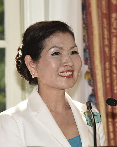 Yumi Hogan
