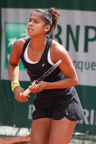 Teliana Pereira