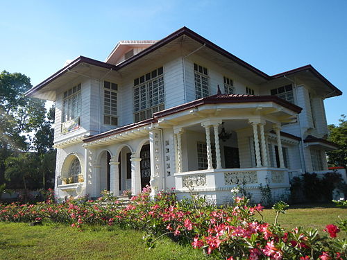 Servillano Aquino