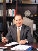 Raymond Lee