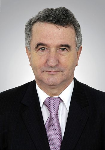 Leon Kieres