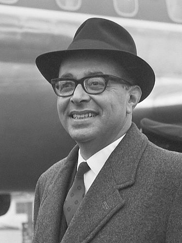 Henry De Vries
