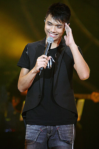Hins Zhang