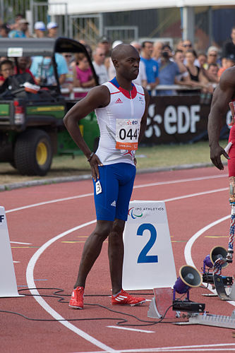 Clavel Kayitare