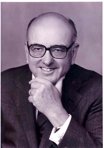 Earl Robert Flansburgh