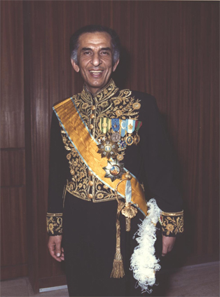 Jamshid Amouzegar
