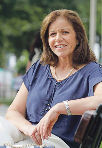 Lourdes Flores