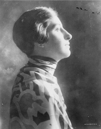Karin Dayas