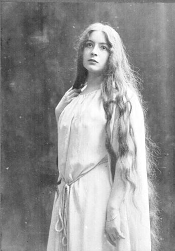 Lola Padilla