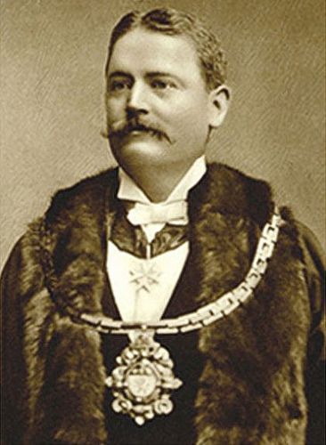 Raylton Dixon