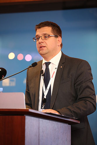 Miklos Sesztak